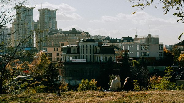 Quels sont les meilleurs sentiers pour une randonnée dans les montagnes de l'Atlas au Maroc?